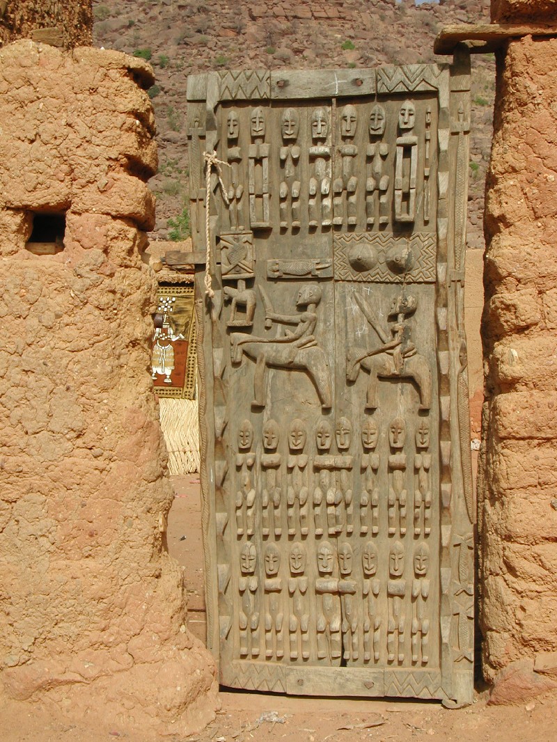 Porte sculpte