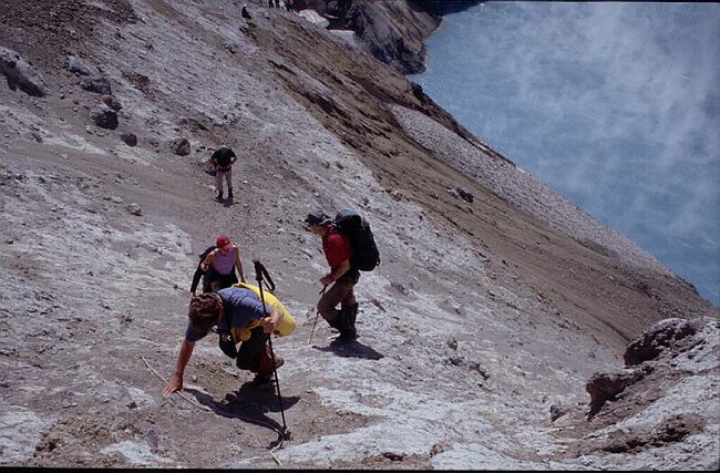 Monte vers le 3ime cratre du Mutnovsky 