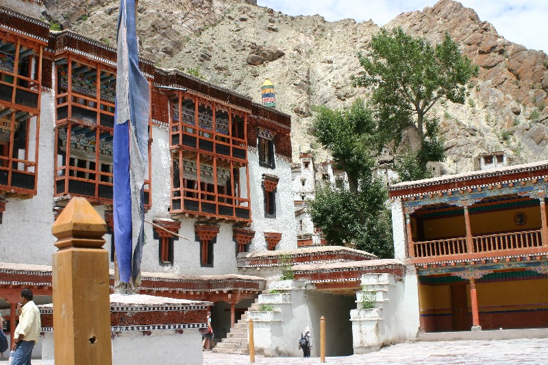 Cour du Gompa